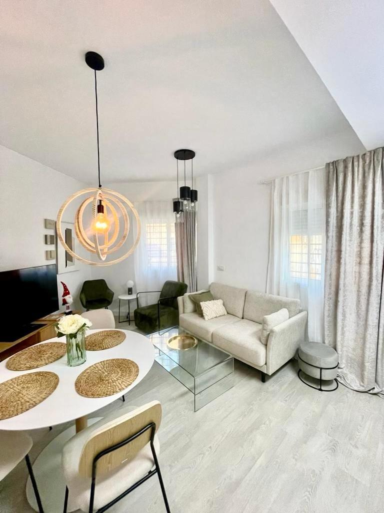 Апартаменты Historical Centre! Private Terrace & Gym-Near Public Parking Малага Экстерьер фото