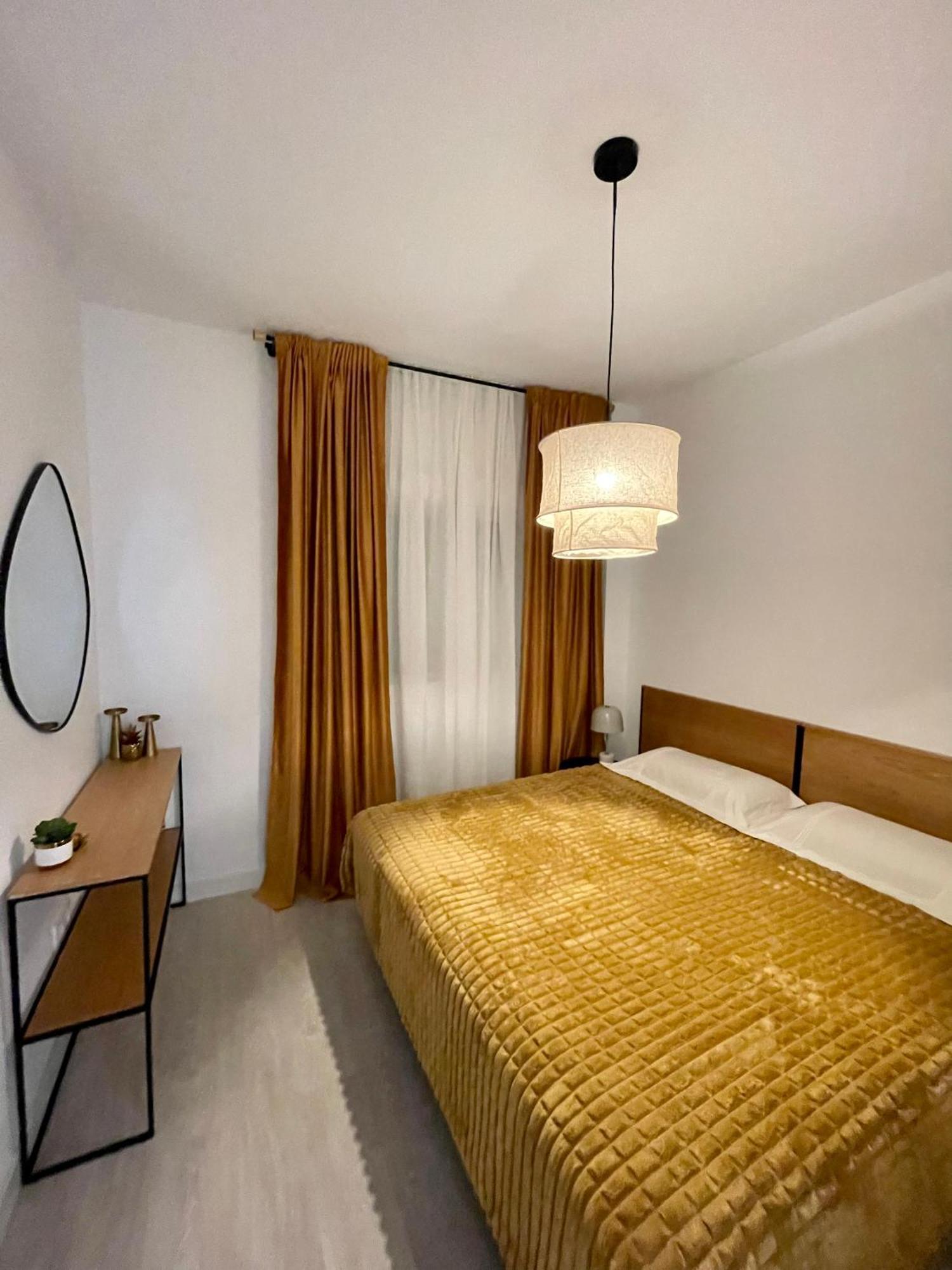 Апартаменты Historical Centre! Private Terrace & Gym-Near Public Parking Малага Экстерьер фото